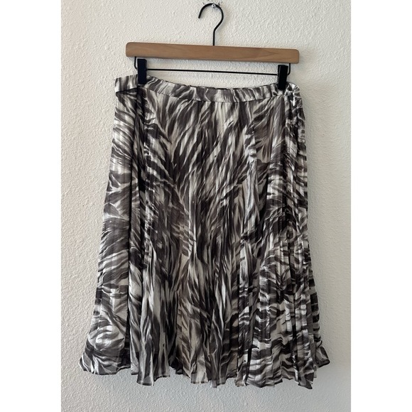 Talbots Dresses & Skirts - Talbots Women's Midi Skirt Size 10 Black Ivory Print Accordion Sheer Lined Zip